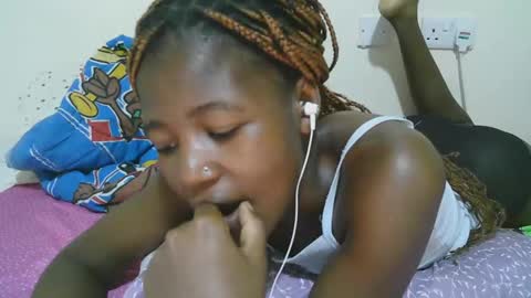 Snapshot of sweet_tattiana chatting on 03.10.25 Tatty online show from 03.10.25