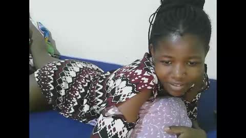 Snapshot of sweet_tattiana chatting on 10.20.25 Tatty online show from 10.20.25