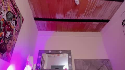 Snapshot of sweet_tiiina chatting on 10.19.25 online show from 10.19.25