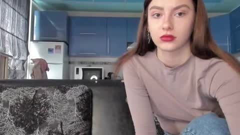 Snapshot of sweet_violetti chatting on 02.10.25 sweet_violetti online show from 02.10.25