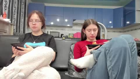 Snapshot of sweet_violetti chatting on 02.22.25 sweet_violetti online show from 02.22.25