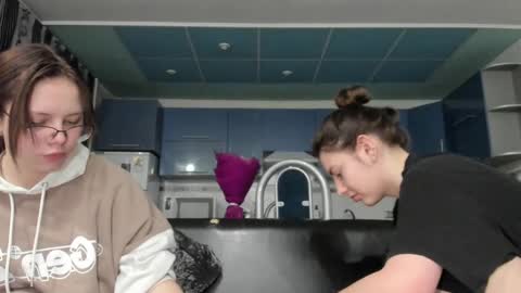 Snapshot of sweet_violetti chatting on 03.02.25 sweet_violetti online show from 03.02.25