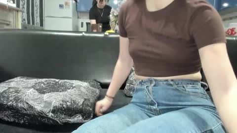 Snapshot of sweet_violetti chatting on 03.09.25 sweet_violetti online show from 03.09.25