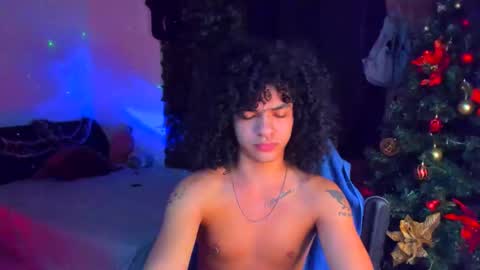 Steven independent model online show from 12.18.25