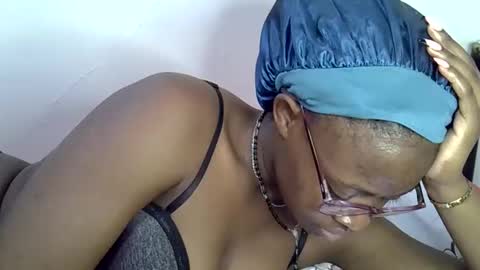 Snapshot of sweet_zarah chatting on 05.03.26 sweet_zarah online show from 05.03.26