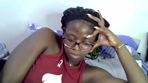 Snapshot of sweet_zarah chatting on 05.15.26 sweet_zarah online show from 05.15.26
