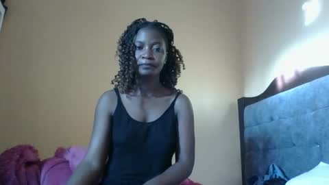 Snapshot of sweet_zella chatting on 03.24.26 zellate online show from 03.24.26
