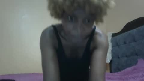 Snapshot of sweet_zella chatting on 04.24.26 zellate online show from 04.24.26