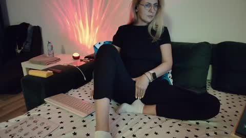 Ania online show from 01.30.25