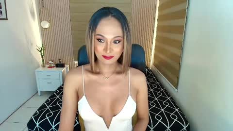 Snapshot of sweetasianlovemarie chatting on 05.15.26 BEA sweetgirl online show from 05.15.26