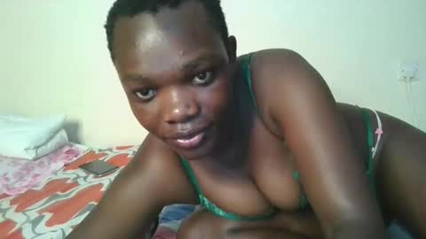 Snapshot of sweetassbabe20 chatting on 06.06.26 Sweetass online show from 06.06.26