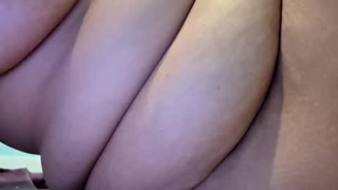 sweetbabe4u27 online show from 11.06.25