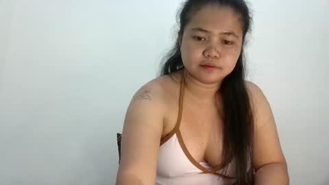 Snapshot of sweetbigtits_maria chatting on 10.19.25 sweetbigtits_maria online show from 10.19.25