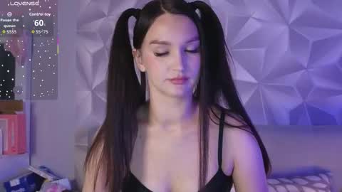 Snapshot of sweetbitch3191 chatting on 10.10.25 sweetbitch3191 online show from 10.10.25