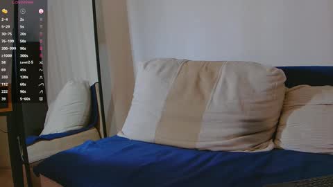 Snapshot of sweetbubble1 chatting on 11.06.25 Alex online show from 11.06.25