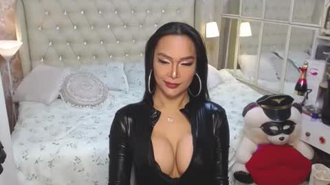 Carla online show from 01.07.25