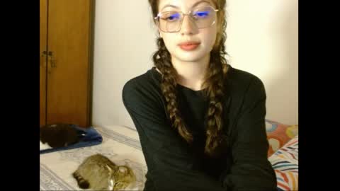 Snapshot of sweetcalm_ chatting on 05.08.26 sweetcalm_ online show from 05.08.26