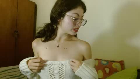 Snapshot of sweetcalm_ chatting on 05.30.26 sweetcalm_ online show from 05.30.26