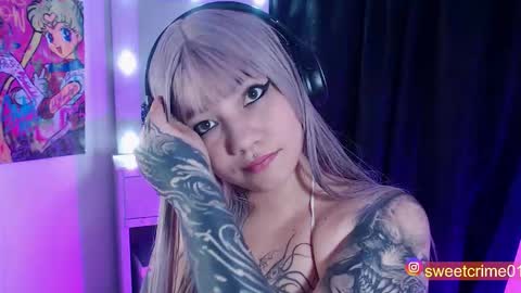       Independent model online show from 10.11.25