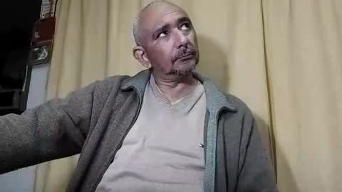 Snapshot of sweetcuervo chatting on 10.28.25 sweetcuervo independent model online show from 10.28.25