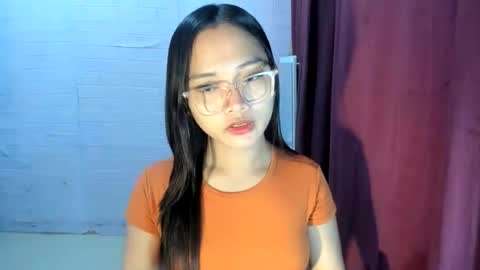 Snapshot of sweetcummer27 chatting on 10.15.25 SOPHIA online show from 10.15.25