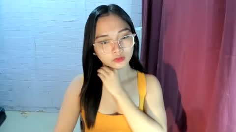 Snapshot of sweetcummer27 chatting on 10.29.25 SOPHIA online show from 10.29.25