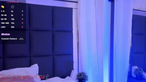 Snapshot of sweetcurly1 chatting on 12.19.24 M I A online show from 12.19.24