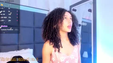 Snapshot of sweetcurly1 chatting on 10.09.25 M I A online show from 10.09.25