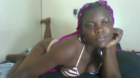 Snapshot of sweetdarkskin chatting on 02.11.25 CLARIS online show from 02.11.25