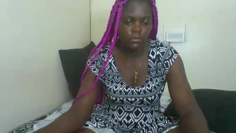 Snapshot of sweetdarkskin chatting on 02.12.25 CLARIS online show from 02.12.25