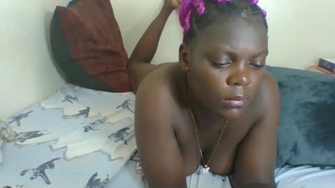 Snapshot of sweetdarkskin chatting on 02.15.25 CLARIS online show from 02.15.25