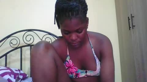 Snapshot of sweetdarkskin chatting on 10.07.25 CLARIS online show from 10.07.25