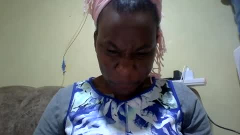 Snapshot of sweetdiva2012 chatting on 06.25.26 sweetdiva2012 online show from 06.25.26