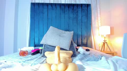 Snapshot of sweetebony_69 chatting on 12.30.24 Mia online show from 12.30.24