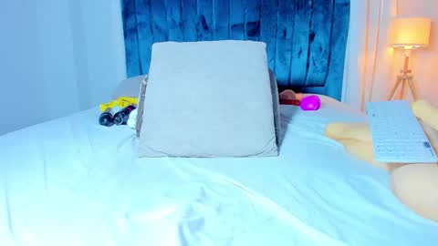 Snapshot of sweetebony_69 chatting on 03.01.25 Mia online show from 03.01.25