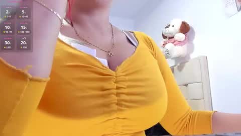 Snapshot of sweetfabianaxl chatting on 10.09.25 Fabiana online show from 10.09.25