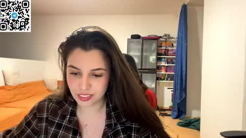 Snapshot of sweetfenomen67 chatting on 05.21.26 Joanna online show from 05.21.26