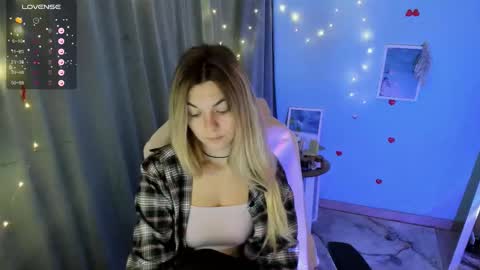 Snapshot of sweetfoyou chatting on 09.21.25 sweetfoyou online show from 09.21.25