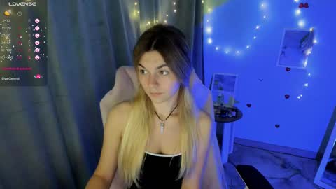 Snapshot of sweetfoyou chatting on 09.24.25 sweetfoyou online show from 09.24.25