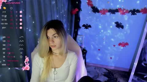 Snapshot of sweetfoyou chatting on 10.27.25 sweetfoyou online show from 10.27.25