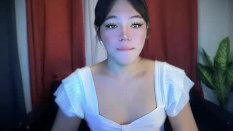 Snapshot of sweetgirl_ayesha chatting on 10.17.25 Ayesha online show from 10.17.25