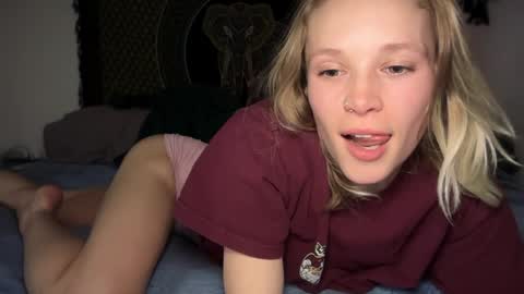 Snapshot of sweetgracee chatting on 01.02.25 sweetgracee online show from 01.02.25