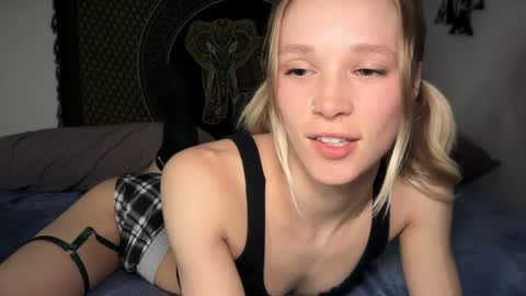 Snapshot of sweetgracee chatting on 01.16.25 sweetgracee online show from 01.16.25