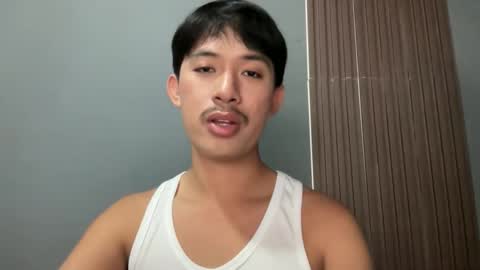 Snapshot of sweetguy102103 chatting on 02.07.26 khrayan online show from 02.07.26