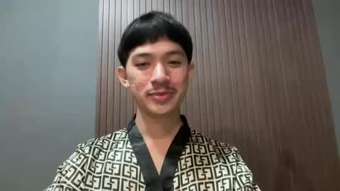 Snapshot of sweetguy102103 chatting on 03.01.26 khrayan online show from 03.01.26