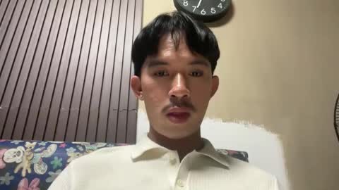 Snapshot of sweetguy102103 chatting on 03.31.26 khrayan online show from 03.31.26