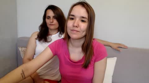 Snapshot of sweetharts69 chatting on 05.15.26 Alina and Mia online show from 05.15.26
