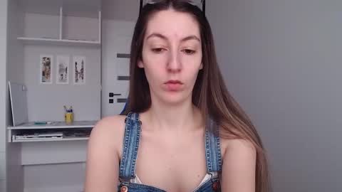 Snapshot of sweetheart_77 chatting on 02.09.26 Emma online show from 02.09.26