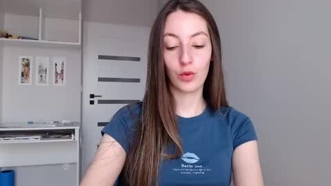 Emma  online show from 05.22.26