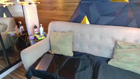 Snapshot of sweetie_foxxxx chatting on 11.08.25 violeta online show from 11.08.25